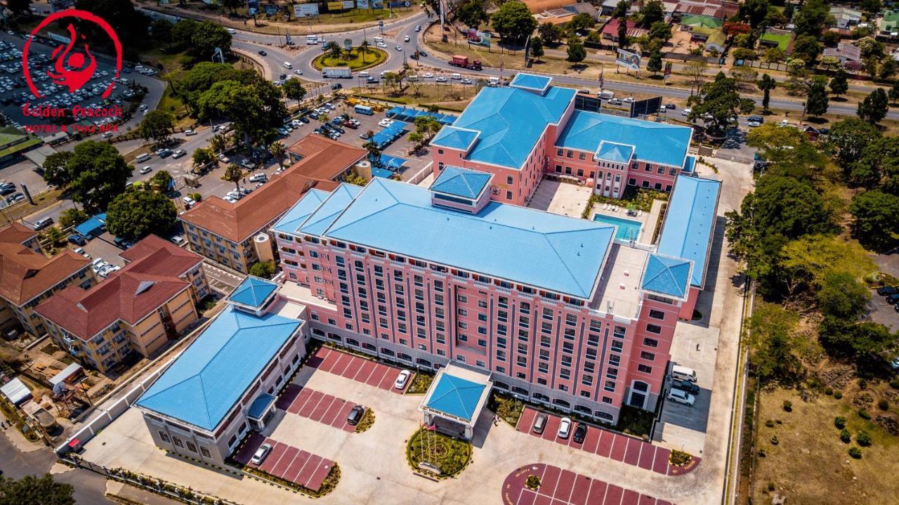 Golden Peacock Hotel Blantyre Bagian luar foto