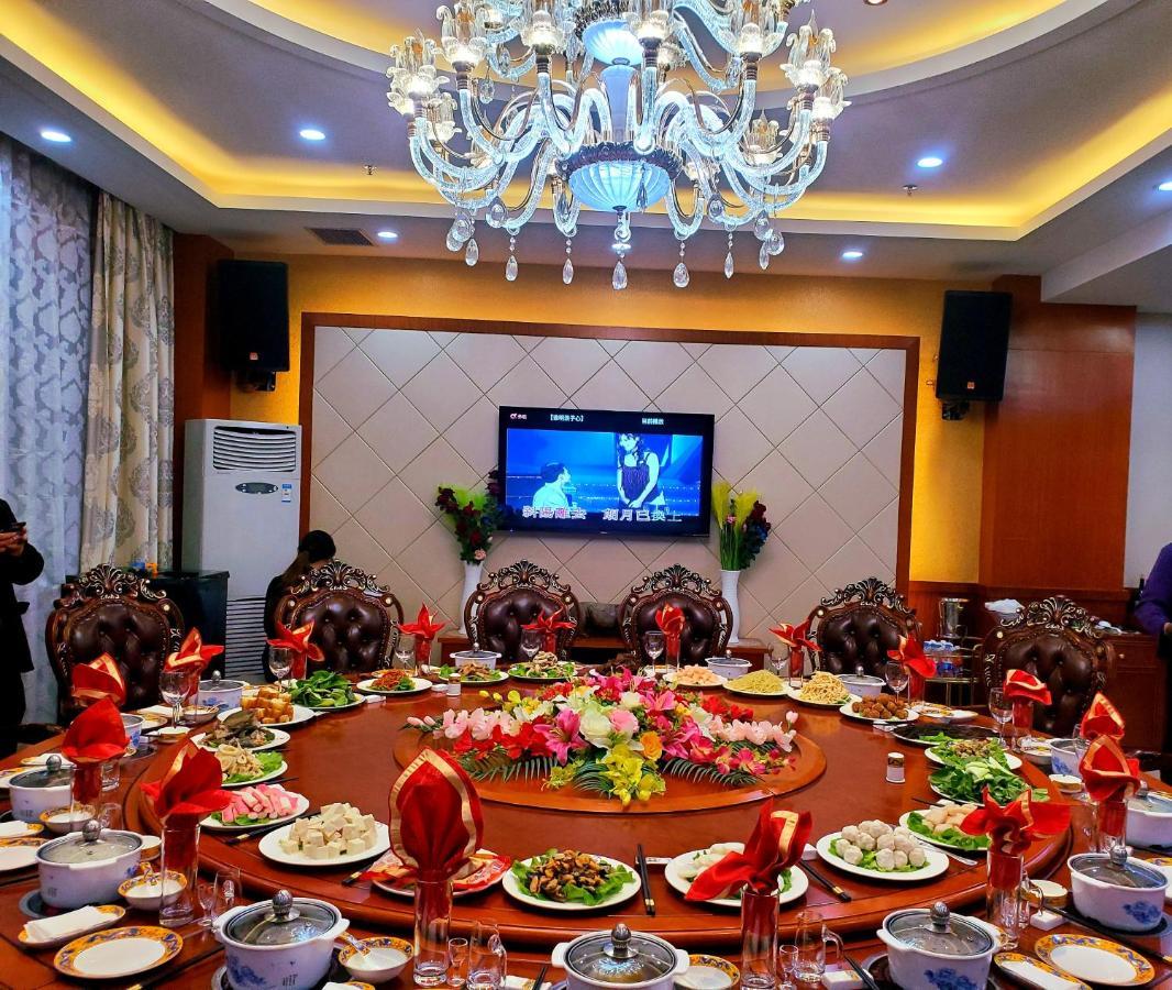 Golden Peacock Hotel Blantyre Bagian luar foto