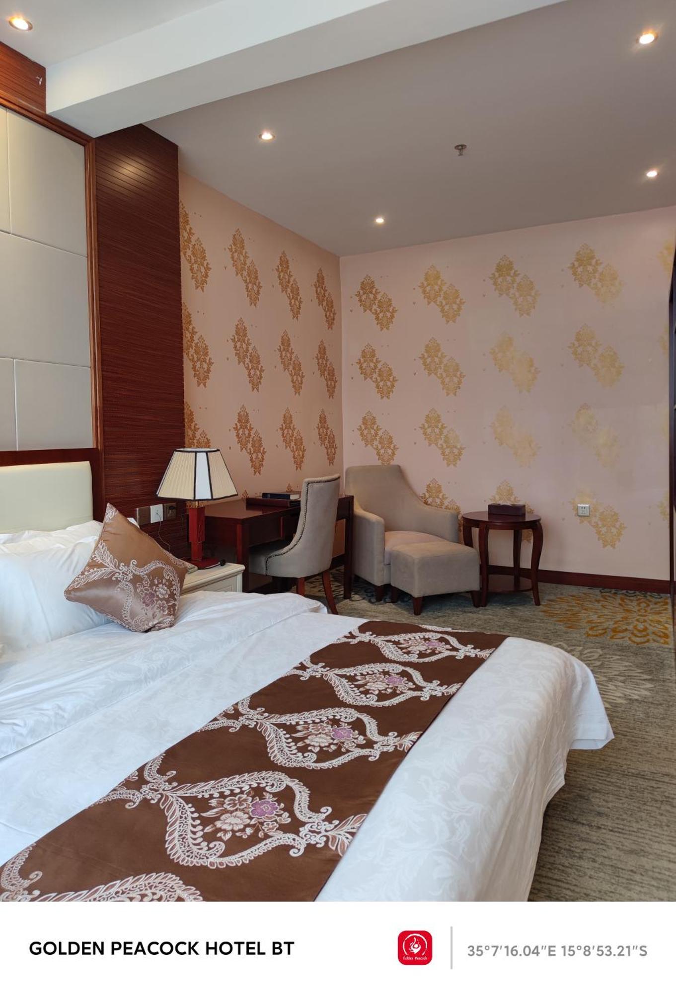 Golden Peacock Hotel Blantyre Bagian luar foto