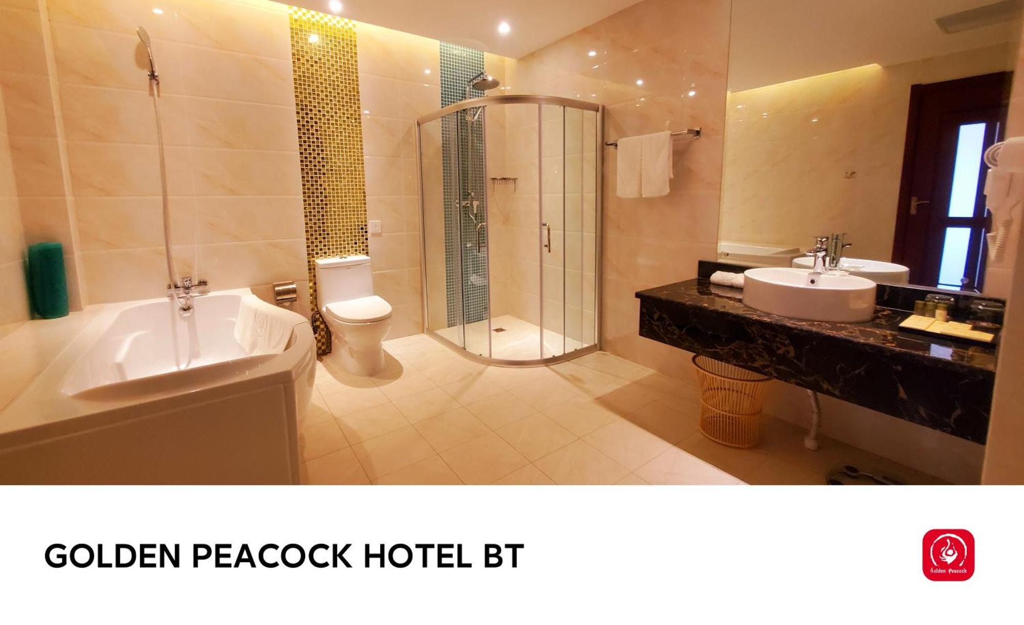 Golden Peacock Hotel Blantyre Bagian luar foto