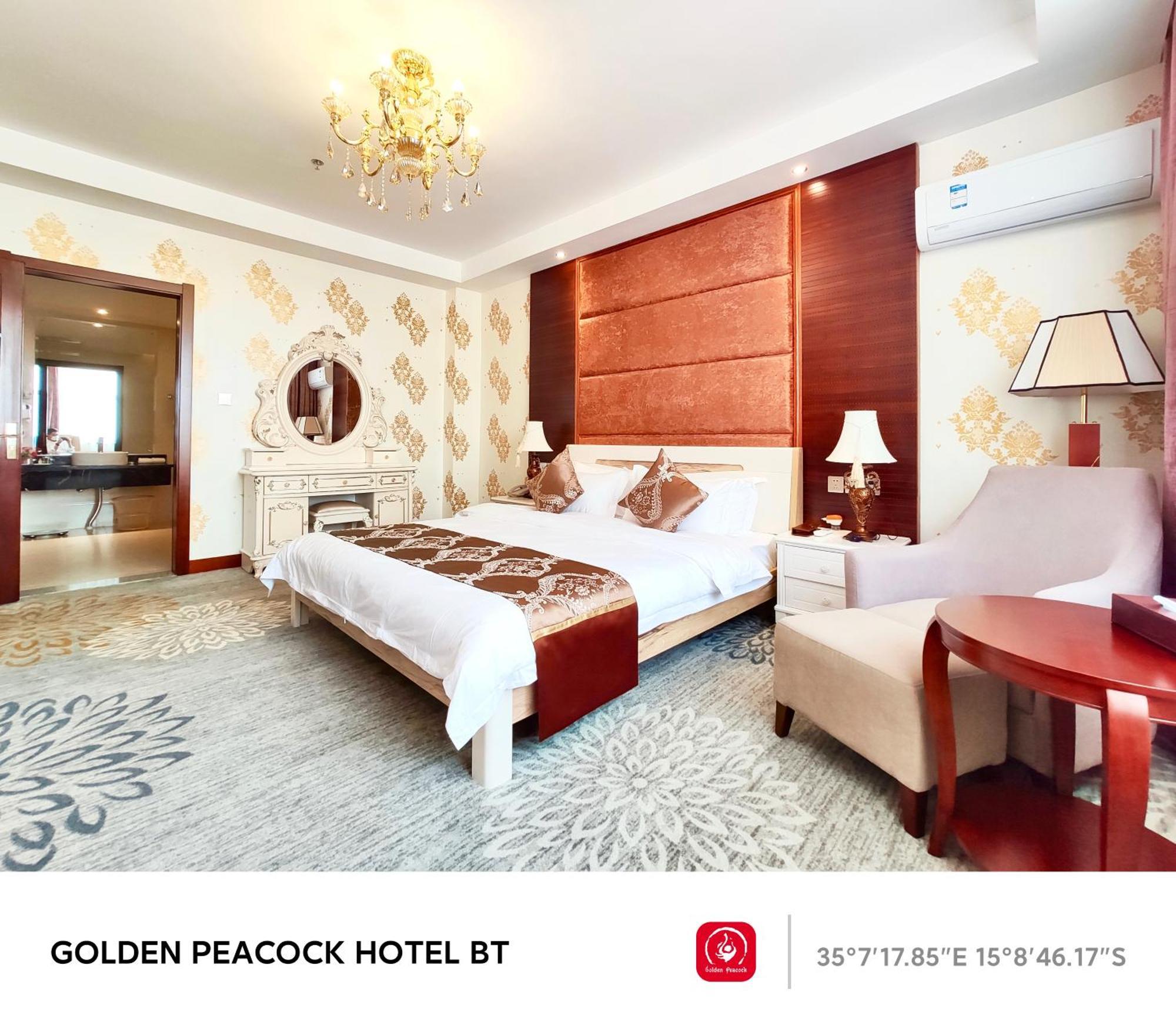 Golden Peacock Hotel Blantyre Bagian luar foto