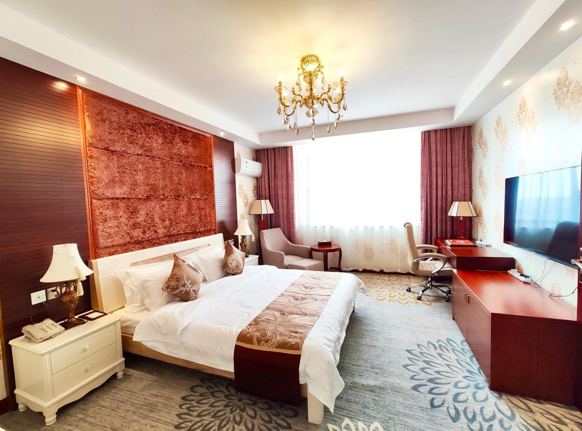 Golden Peacock Hotel Blantyre Bagian luar foto